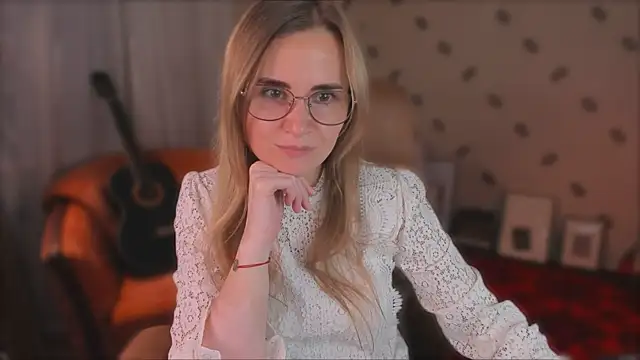 MiaSparkes webcam