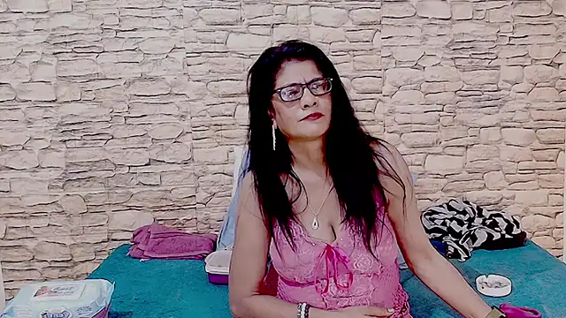 IndianAllure webcam