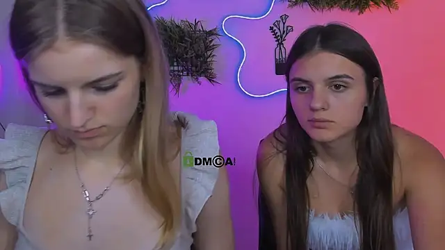 lisa_dark_ webcam