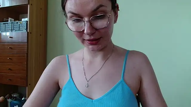 LooveELLYx webcam