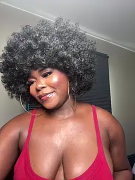WomanNextdoor1 webcam
