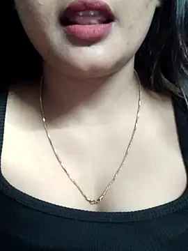 Wild-janvi webcam