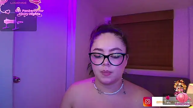 Emmy_peach1 webcam