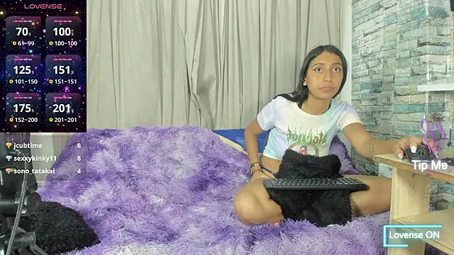 NoahAndBunny webcam