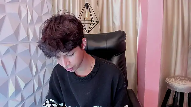 Ethan_qop webcam