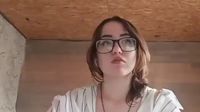 OliviaMoment webcam