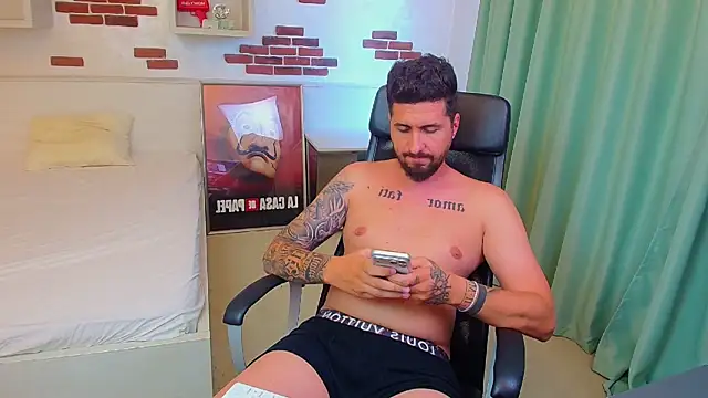 LoganStroud webcam