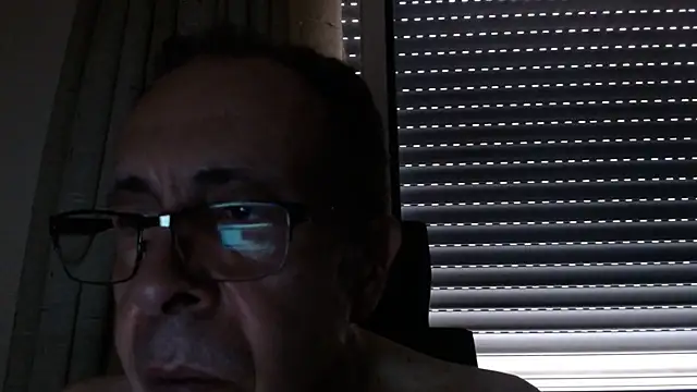 TonyComa webcam