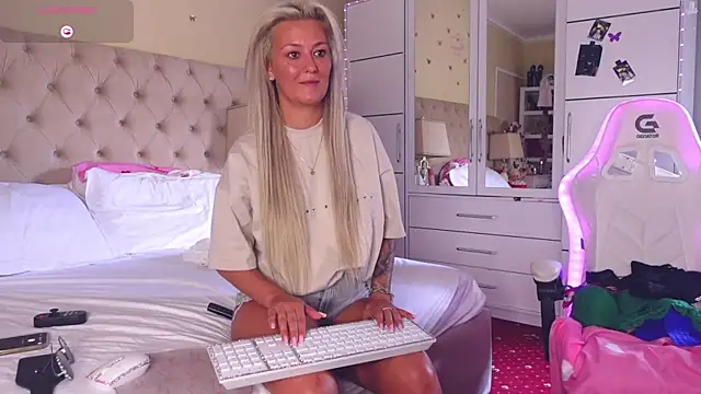 Alicia007 webcam