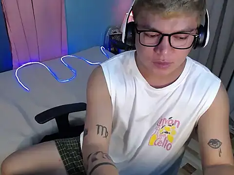 Fuckboii_intown webcam