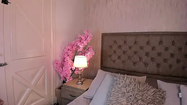 Sienna_brunette webcam