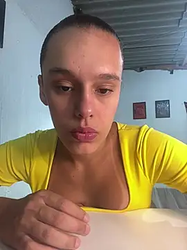 nandinharuivinha22 webcam