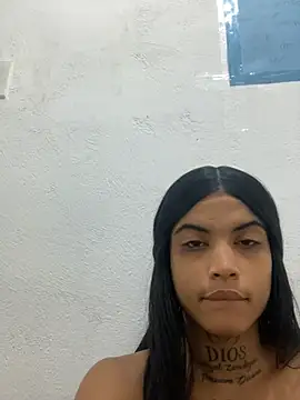 Lareynazendeyastar webcam