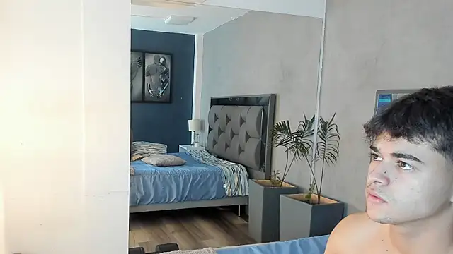 Charlie___Musk webcam