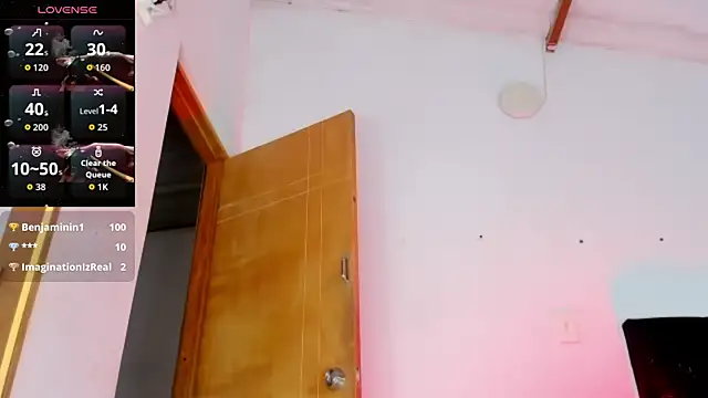 lyan_77 Live Web Cam Show