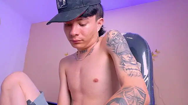 Nascary_Fox webcam