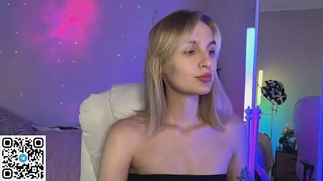 _Vikky_Moon_ webcam