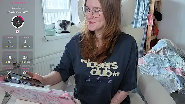 urstripchatgf webcam