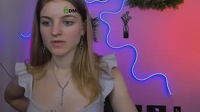 lisa_dark_ webcam