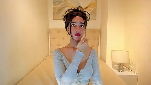 Lovable_with_bigsurprise webcam