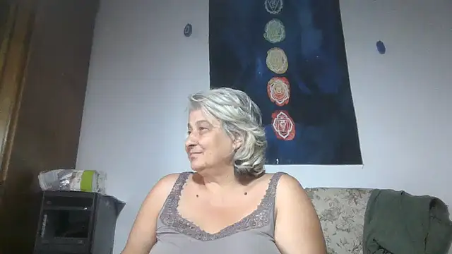 ExquisiteMature webcam