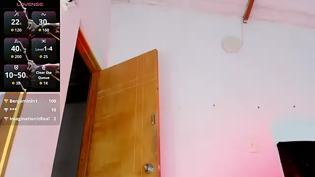 lyan_77 Live Web Cam Show