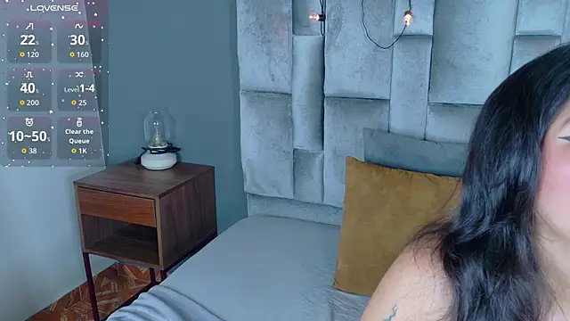 AnnieRouse__ live cam on StripChat
