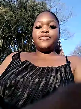 Sexymamibo webcam