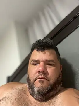 HotDominicanCum webcam