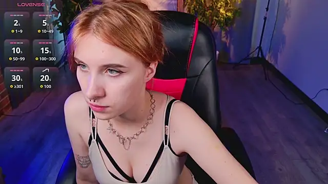 miraiakik (F teen) - Gentle nipple play through fabric