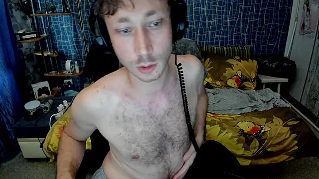 CuteBoy228 webcam