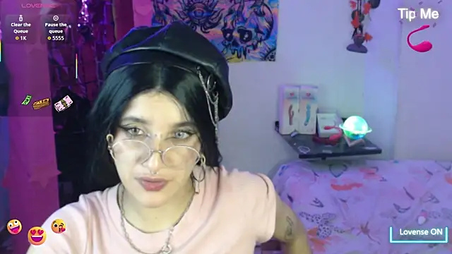 bastethott webcam