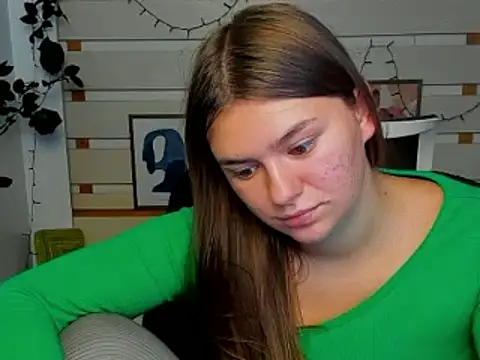 Josephine_Kiss webcam