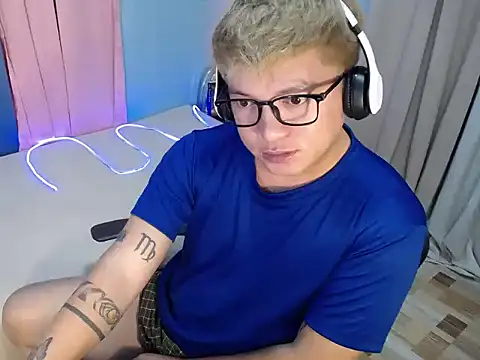 Fuckboii_intown webcam