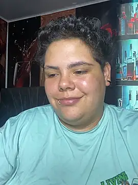 Hailey_Curvy webcam