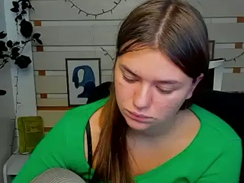 Josephine_Kiss webcam