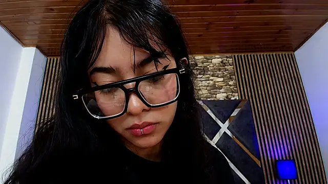 Amy_channel webcam