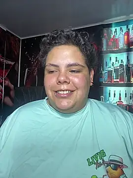 Hailey_Curvy webcam
