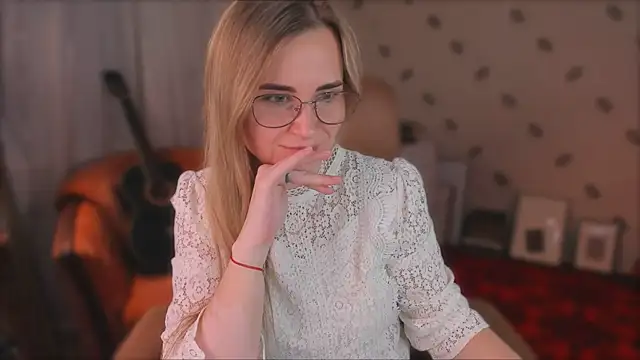 MiaSparkes webcam