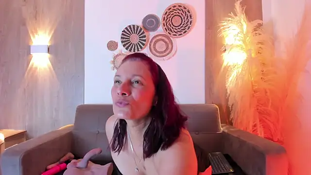 ada_mclaine webcam