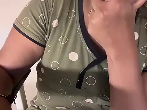 Sexy_Sonu_Bebu webcam