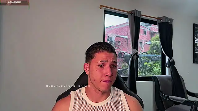 Maxx_valiant webcam