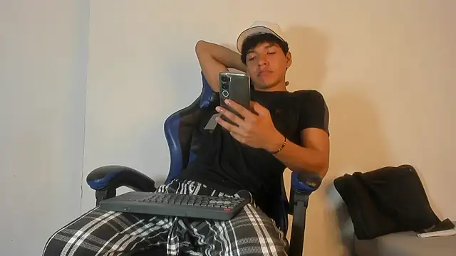 Maximiliano_Young webcam
