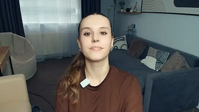 ArianaLeos webcam
