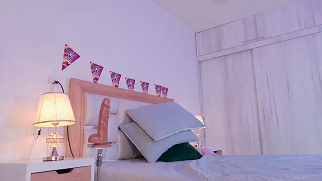mia_hank webcam