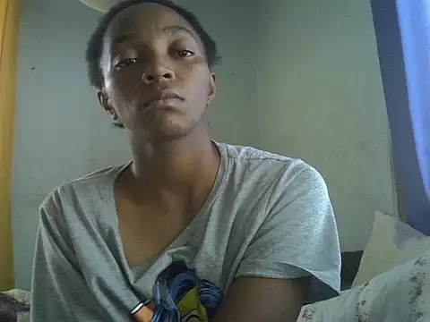 ElianeHot webcam