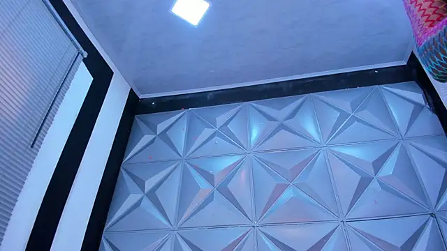 BustyGlow webcam