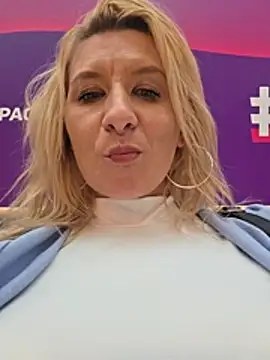 KaylinJan webcam