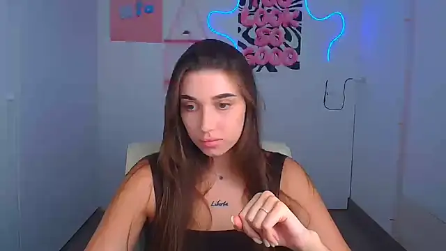 NikaMystic webcam