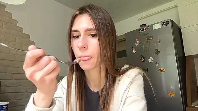ZaraGuyette webcam